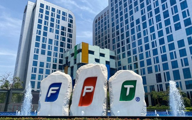 Cổ phiếu "thủng" đáy 3 năm, FPT phát thông báo quan trọng
