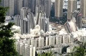 Chưa đầy 1 phút, 15 tòa nhà trị giá 154 triệu USD tại Trung Quốc bị đánh sập- Ảnh 1.