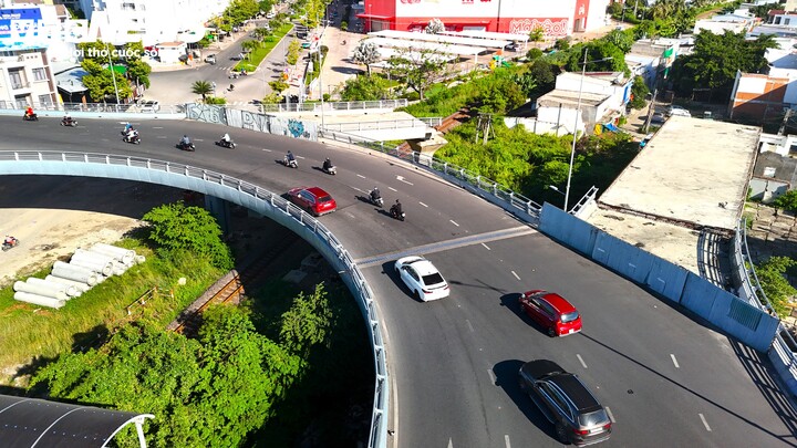 Cận cảnh nút giao thông 2 tầng 1.351 tỷ ở Nha Trang xây gần 10 năm chưa xong - Ảnh 6.