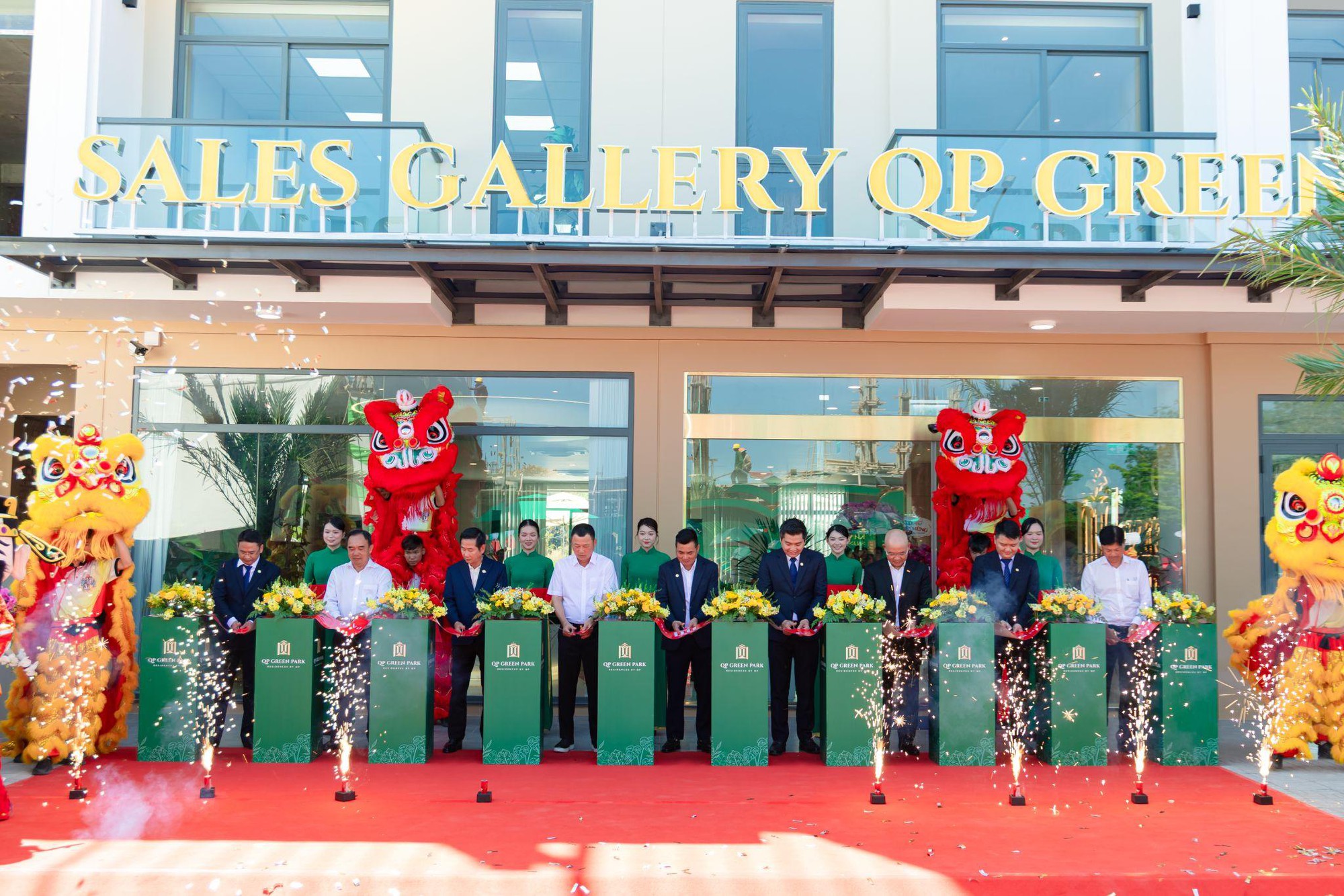 QP Green Park: Những cú bắt tay mở lối cho chặng đường vươn mình - Ảnh 1. QP Green Park: Những cú bắt tay mở lối cho chặng đường vươn mình - Ảnh 1.