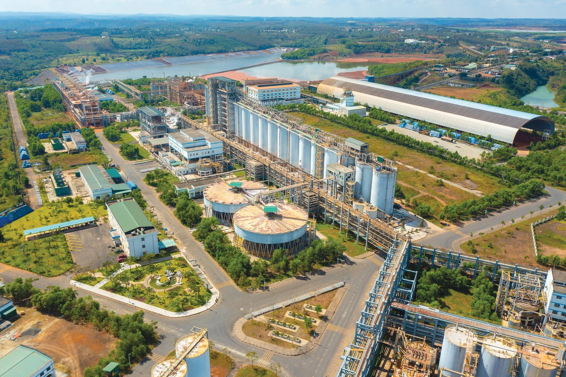 Nhà thầu Trung Quốc trúng gói thầu hơn 20.000 tỷ đồng tại Đồng Nai: Nhà máy công suất 2,4 triệu tấn/năm, nằm trong tổ hợp bauxite quy mô hơn 10.000 ha- Ảnh 1.