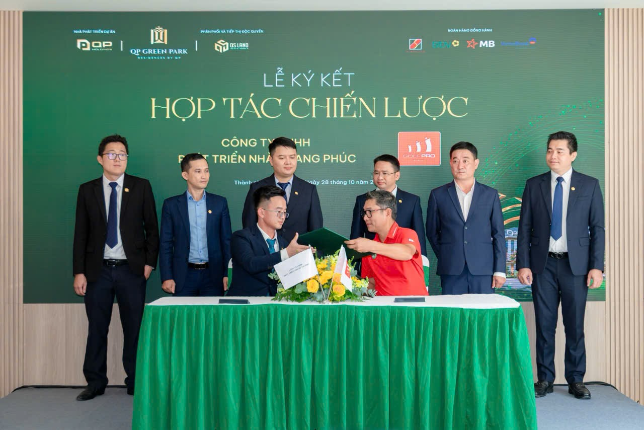 QP Green Park: Những cú bắt tay mở lối cho chặng đường vươn mình - Ảnh 3. QP Green Park: Những cú bắt tay mở lối cho chặng đường vươn mình - Ảnh 3.