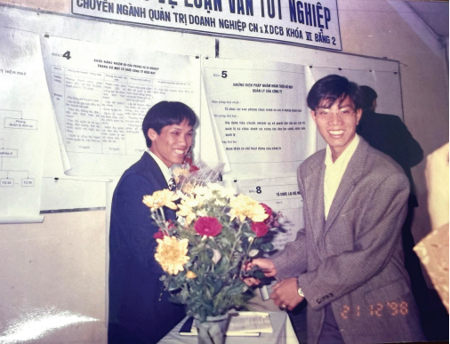 Một cựu sinh viên Kinh tế Quốc dân từng ước ao có 10 tỷ đồng, nay sở hữu doanh nghiệp bất động sản nghìn tỷ- Ảnh 1.