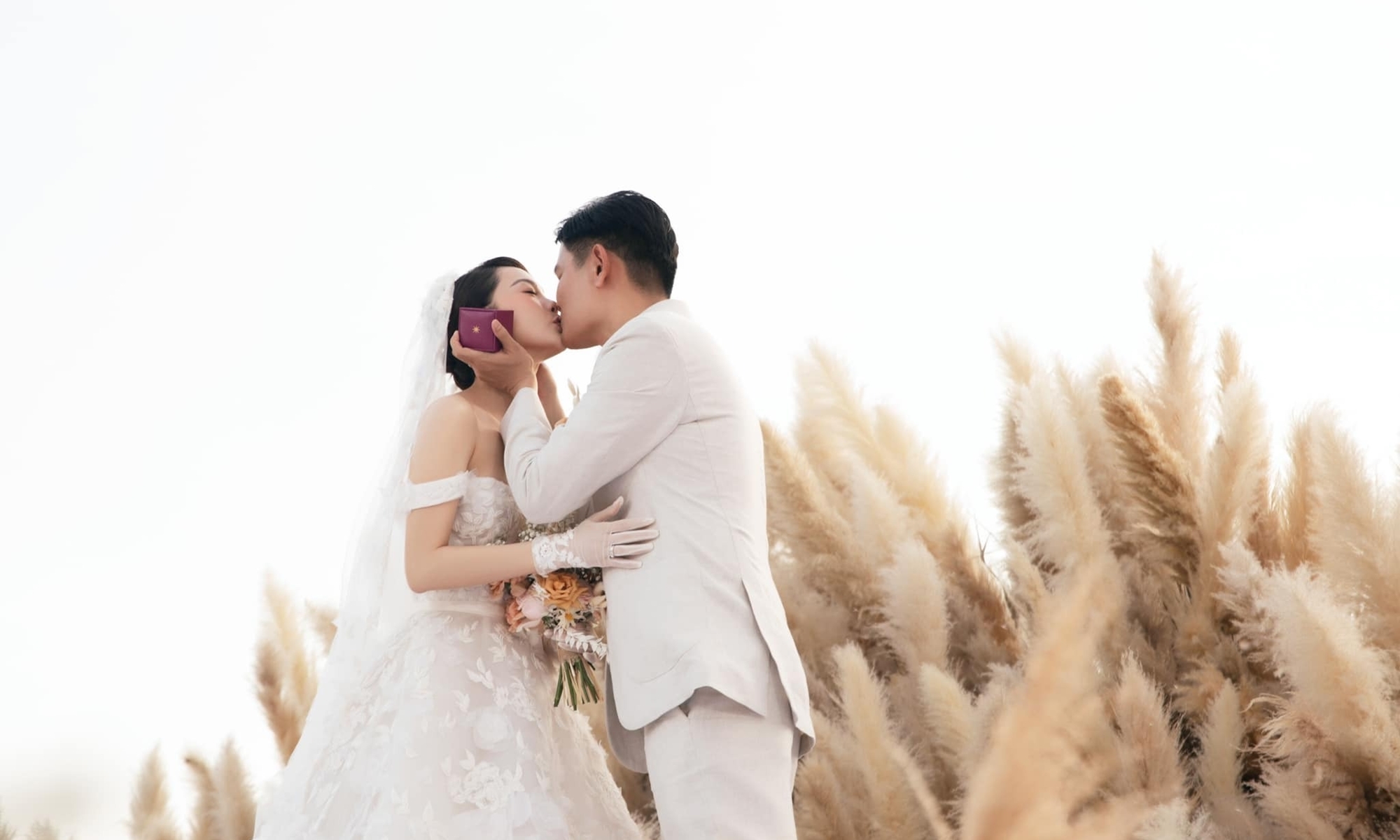 Cô bé theo mẹ bán cơm, ở nhà thuê lụp xụp lớn lên lấy Phó TGĐ công ty dệt may Tây Ninh - Ảnh 5.