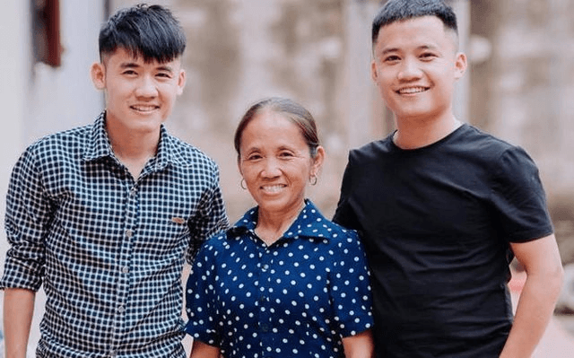 Thu nhập của con trai bà Tân Vlog- Ảnh 1.