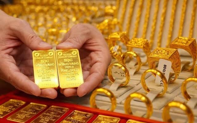 Giá vàng miếng, vàng nhẫn trơn sáng 4/10 tại SJC, DOJI, PNJ, Bảo Tín Minh Châu,...