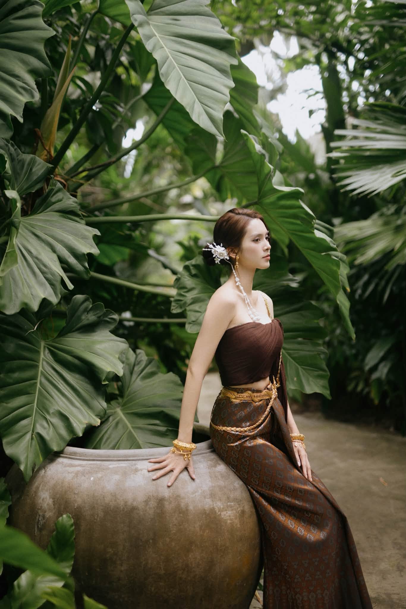 Mẹ đơn thân Phú Thọ lấy chồng thiếu gia: Sống trong resort nghìn tỷ nhưng không khoe đồng hồ, xe sang mà lại say sưa review phân bón- Ảnh 2.