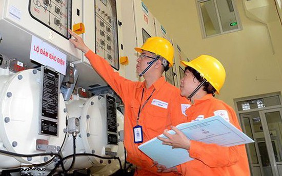 Xem xét giảm giá điện và giảm thuế tiêu thụ đặc biệt với xăng từ 01/11/2026 - Ảnh 1.