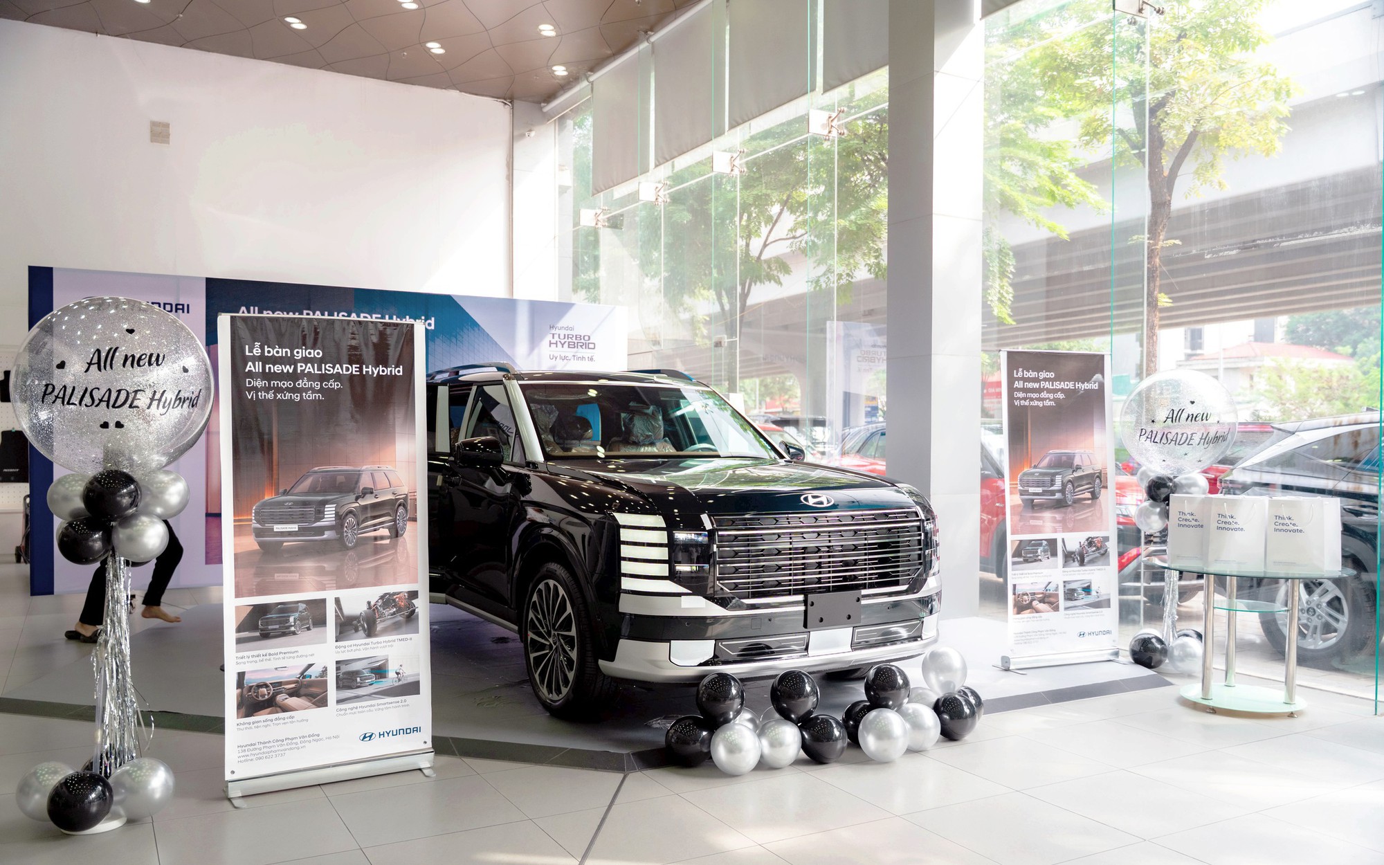 Hyundai Palisade Hybrid bắt đầu bàn giao tại Việt Nam, giá cao nhất gần 1,7 tỷ đồng