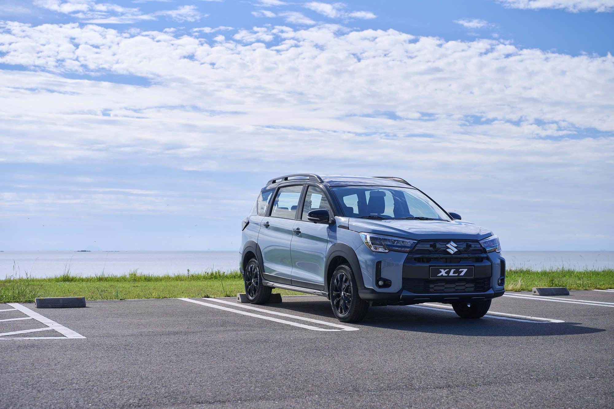 Suzuki XL7 mới ra mắt: Động cơ hybrid, tiêu thụ 5,85 lít xăng/100 km, giá 569 triệu đồng- Ảnh 5.