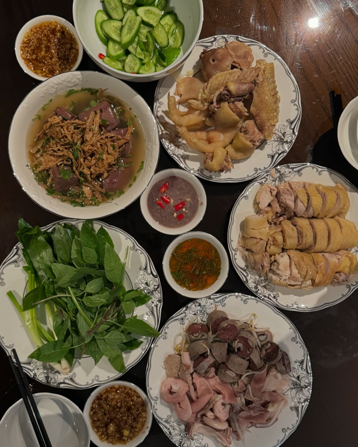 Mâm cơm nhà của cô gái SN 2000 quê Cao Bằng, học vượt từ cử nhân lên Tiến sĩ- Ảnh 3.