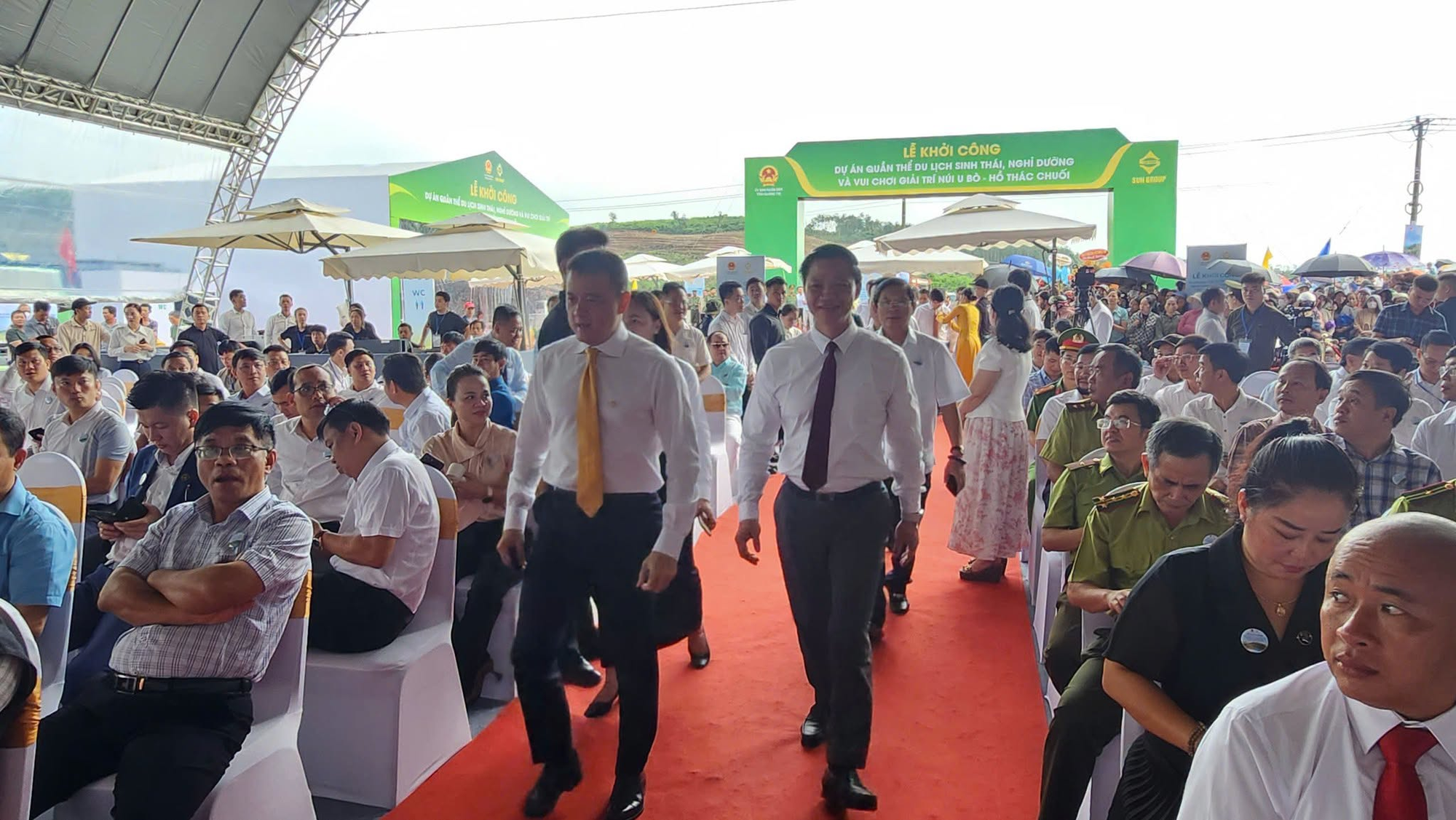 Siêu quần thể có 5 tuyến cáp treo nối lên đỉnh núi cao hơn 1.000m, chính thức được Sun Group khởi công tại nơi được ví như "Sa Pa của miền Trung": Một tuyến dự kiến hoàn thành sau 18 tháng, sẽ tạo việc làm cho 1.200 người  - Ảnh 2.