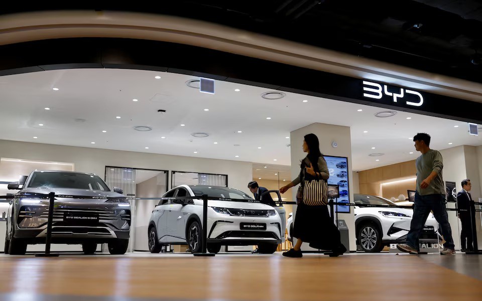 Hãng xe điện Trung Quốc bán tại Việt Nam 'giành khách' của Hyundai và Kia ngay tại sân nhà - lãnh đạo ngành ô tô yêu cầu phải có biện pháp ứng phó