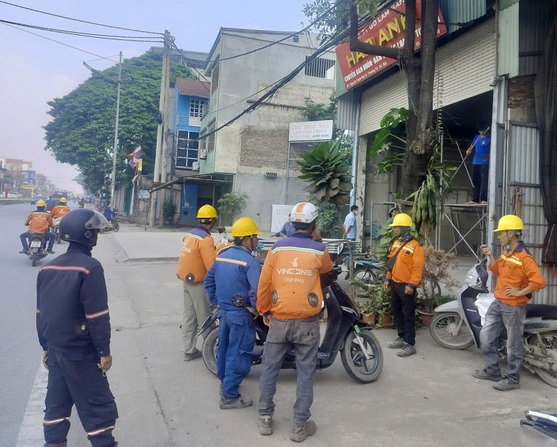 Xã Phú Xuyên: Người dân tháo dỡ công trình, bàn giao mặt bằng dự án Trục không gian Quốc lộ 1A- Ảnh 2.