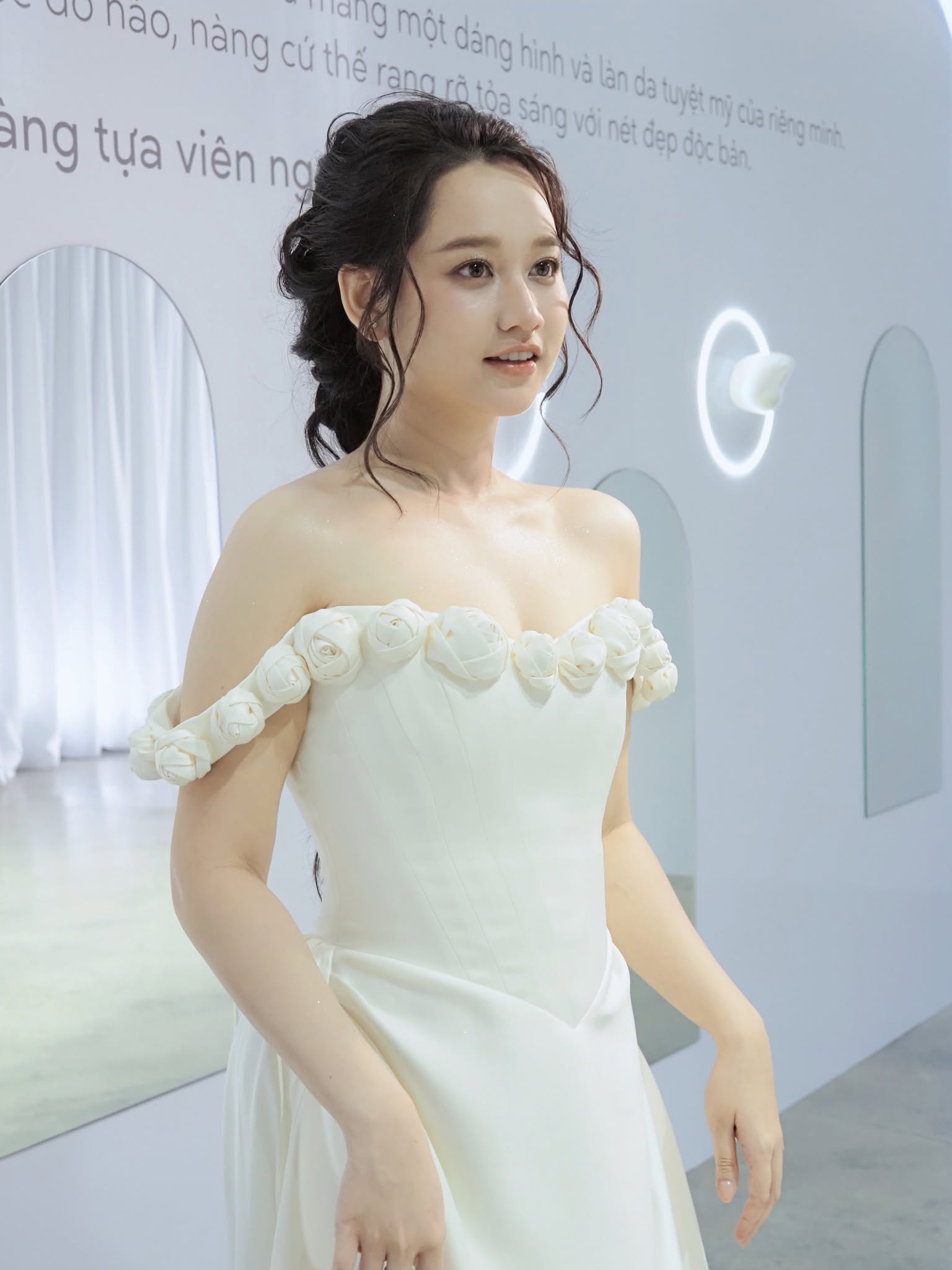 Cô gái có đôi mắt vạn người mê mất tích 5 năm ai cũng tiếc nuối, nay "lột xác" xuất hiện gây náo loạn- Ảnh 5.
