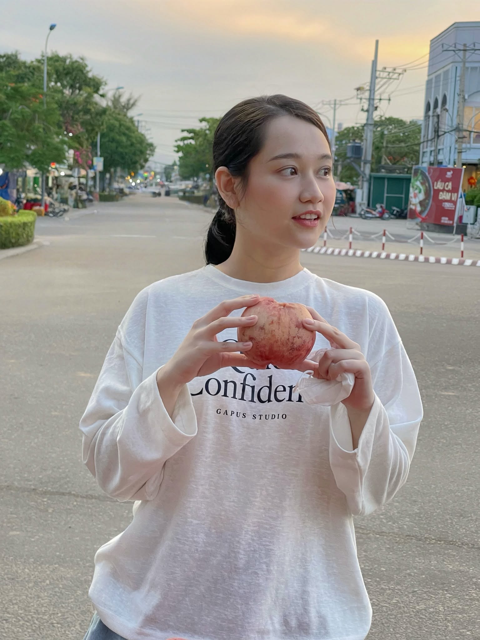 Cô gái có đôi mắt vạn người mê mất tích 5 năm ai cũng tiếc nuối, nay "lột xác" xuất hiện gây náo loạn- Ảnh 7.