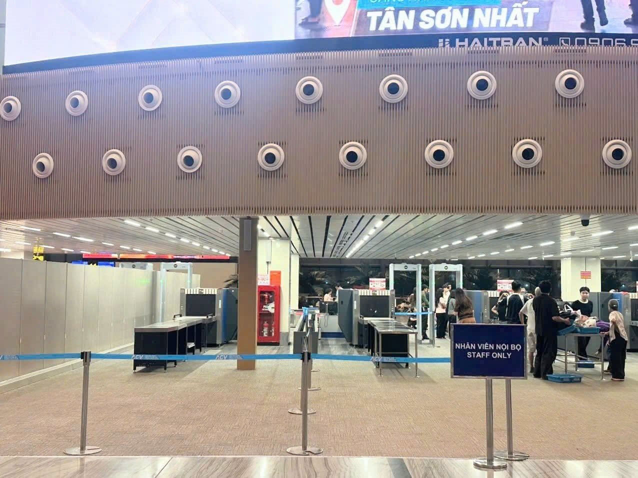 Thay đổi tại sân bay Tân Sơn Nhất từ ngày mai (1/11), hành khách có chuyến bay cần chú ý - Ảnh 3.