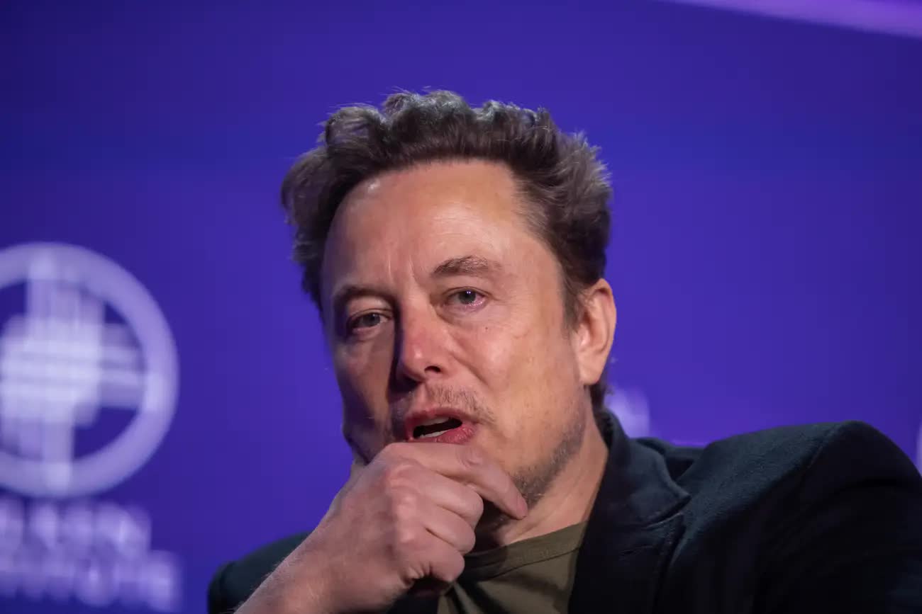 Elon Musk: "Tiết kiệm tiền cho tương lai là việc vô nghĩa" - Ảnh 1.