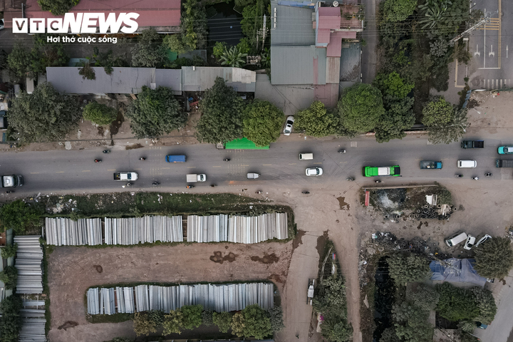 Hà Nội: Đường 70 tăng vốn cải tạo hơn 2.641 tỷ đồng, bắt đầu giải phóng mặt bằng- Ảnh 2. Hà Nội: Đường 70 tăng vốn cải tạo hơn 2.641 tỷ đồng, bắt đầu giải phóng mặt bằng- Ảnh 2.