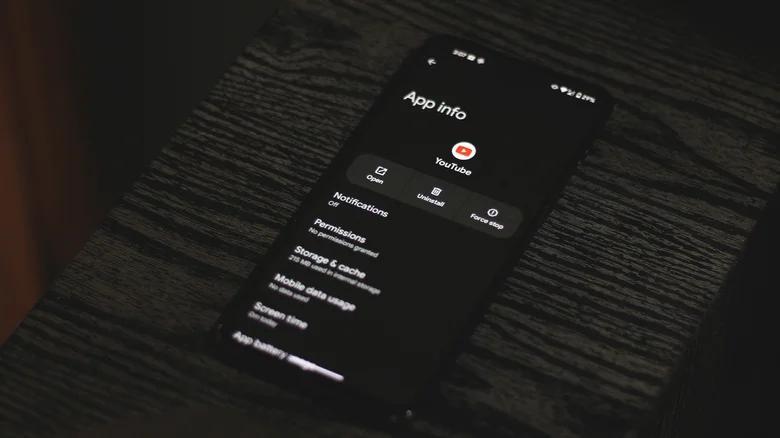 Lời nhắc nhở dành cho tất cả những người dùng Samsung khi điện thoại xuất hiện biểu tượng hình tam giác- Ảnh 1. Lời nhắc nhở dành cho tất cả những người dùng Samsung khi điện thoại xuất hiện biểu tượng hình tam giác- Ảnh 1.