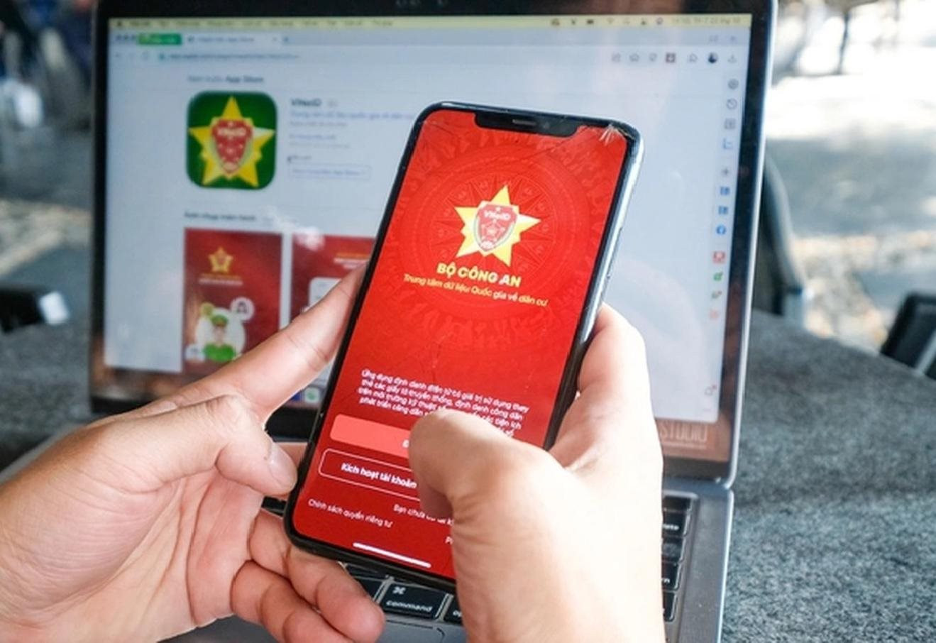 Công an phát thông báo quan trọng liên quan đến ứng dụng định danh điện tử VNeID của cá nhân, doanh nghiệp- Ảnh 1.