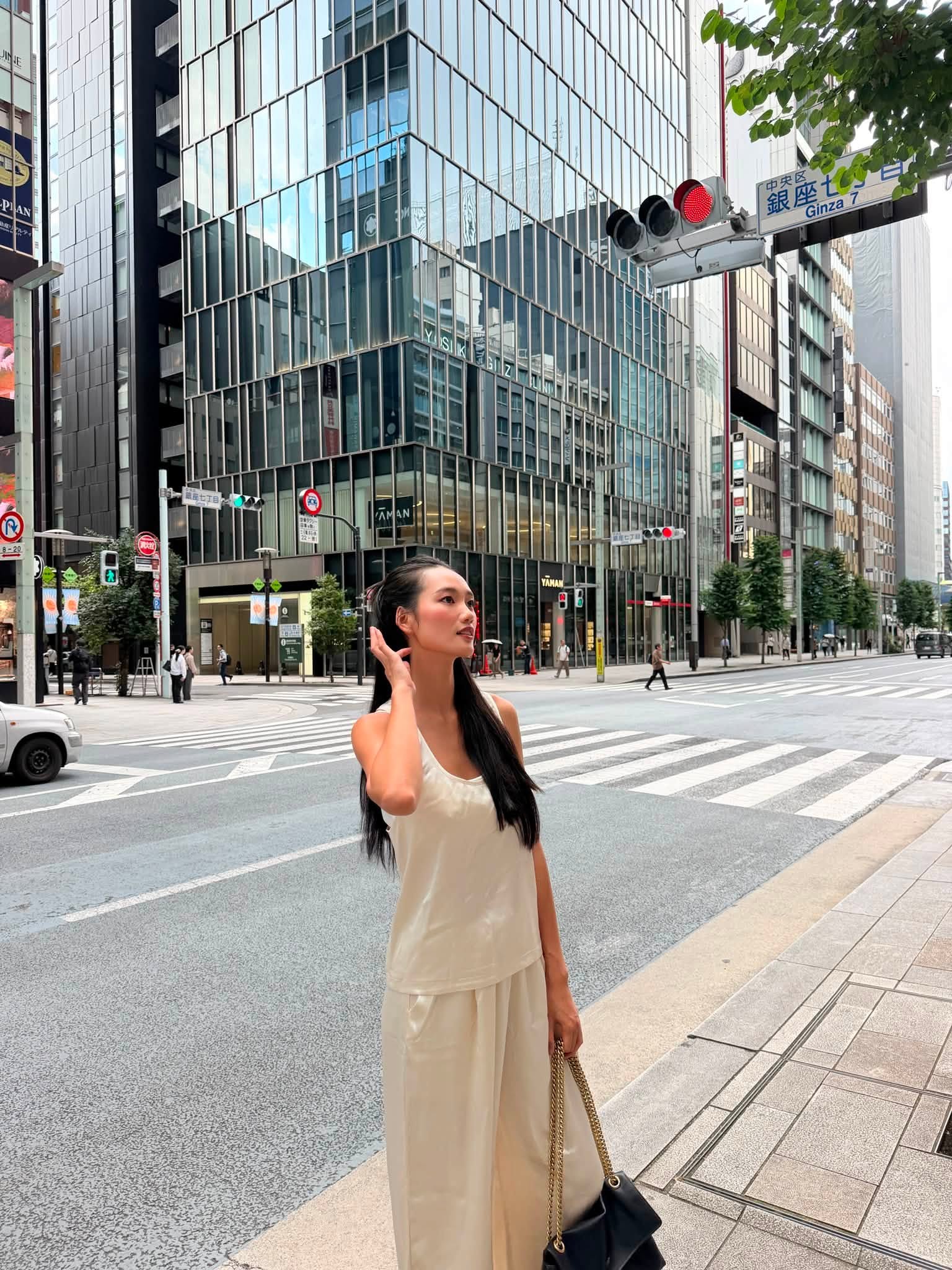 Mỹ nhân 27 tuổi đăng quang Miss Universe Vietnam 2026: Mặc đẹp không cần cố, ngắm tủ đồ đời thường mà mê- Ảnh 5.