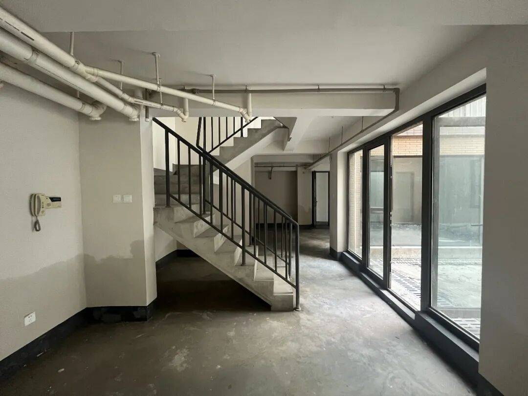 Vợ chồng SN 1992 thuê nhà rộng 350m2: Ký hợp đồng 5 năm, mỗi tháng trả 18,3 triệu đồng- Ảnh 4.