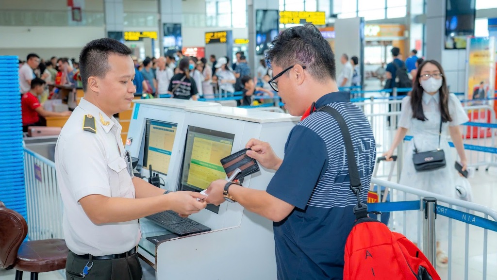 Đi xe khách tới trước 10 phút vẫn kịp, vì sao đi máy bay phải ra sân bay trước 1-2 tiếng?- Ảnh 8.