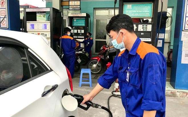 Dự thảo Nghị định mới về kinh doanh xăng dầu: Trao quyền tự quyết nhưng không buông quản lý- Ảnh 1.