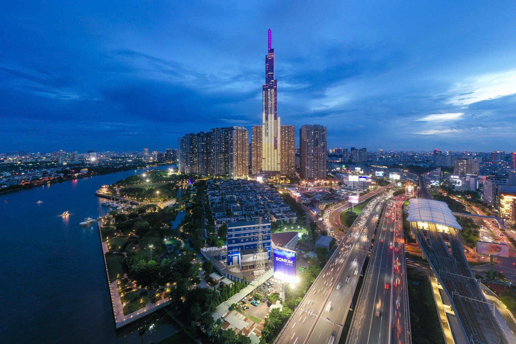 Việt Nam trở thành điểm nóng thế giới về gia tăng tầng lớp siêu giàu, tài sản TCCN sắp đạt 600 tỷ USD, người đứng sau quản lý là ai?  - Ảnh 1.