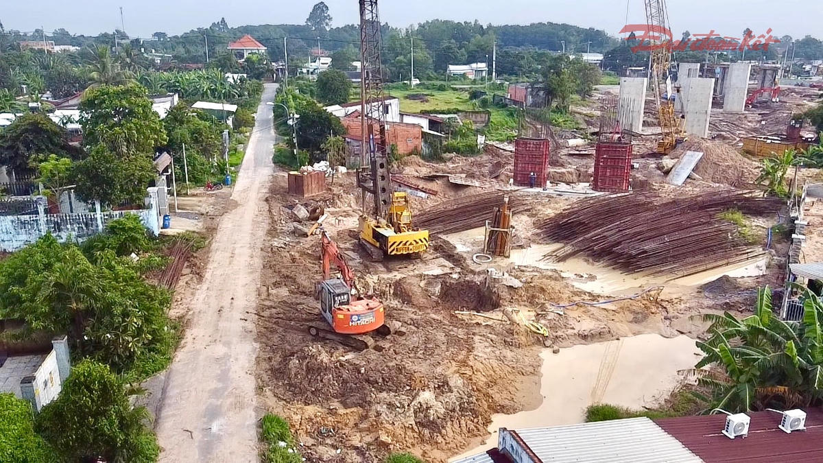 Cao tốc TPHCM - Mộc Bài rầm rộ thi công, dần lộ hình hài- Ảnh 2.