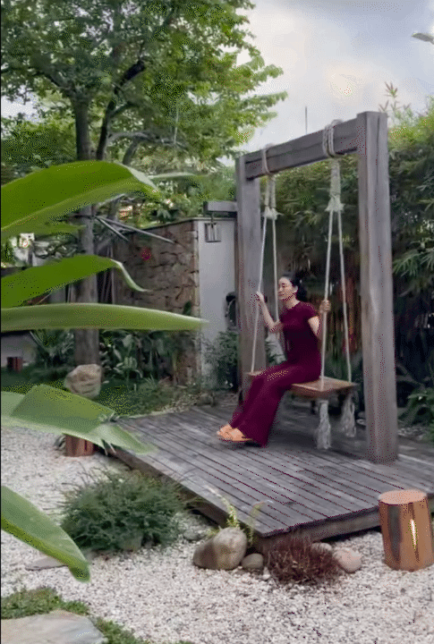 Ngôi nhà 450m2 của vợ chồng Hà Tĩnh như resort thu nhỏ: Khu vườn nhiệt đới bao quanh, cả căn nhà phủ 70% kính, góc nào cũng có view “triệu đô”- Ảnh 7.