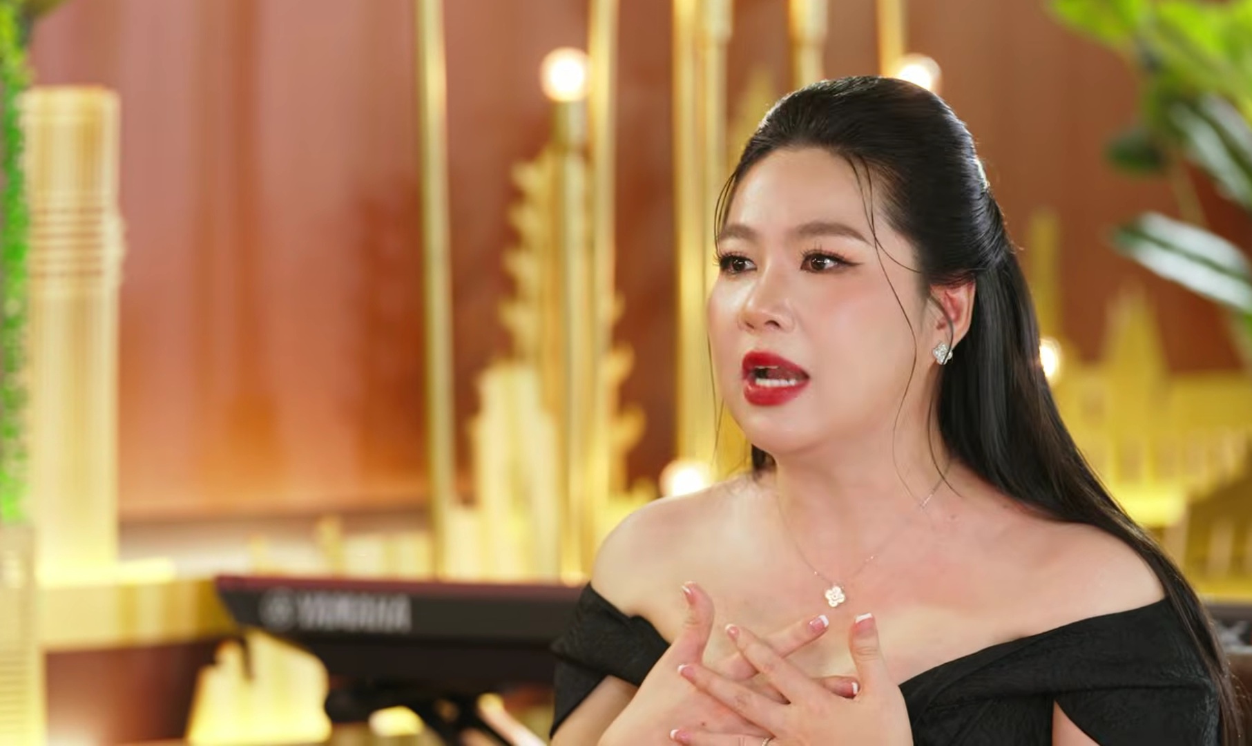 Mừng cho hạnh phúc tuổi 64 của Hồng Đào - Ảnh 1.