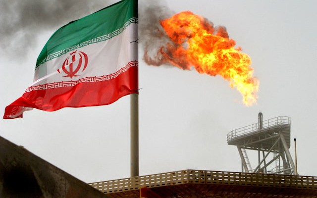 Nước láng giềng Nga phải ‘cầu cứu’ Iran 