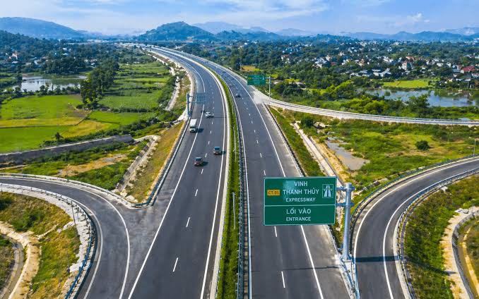 Thông tin mới nhất về tuyến cao tốc gần 24.000 tỷ đồng, dài 60km kết nối Việt Nam với Lào, có sự góp mặt của Tập đoàn Sơn Hải và Đèo Cả