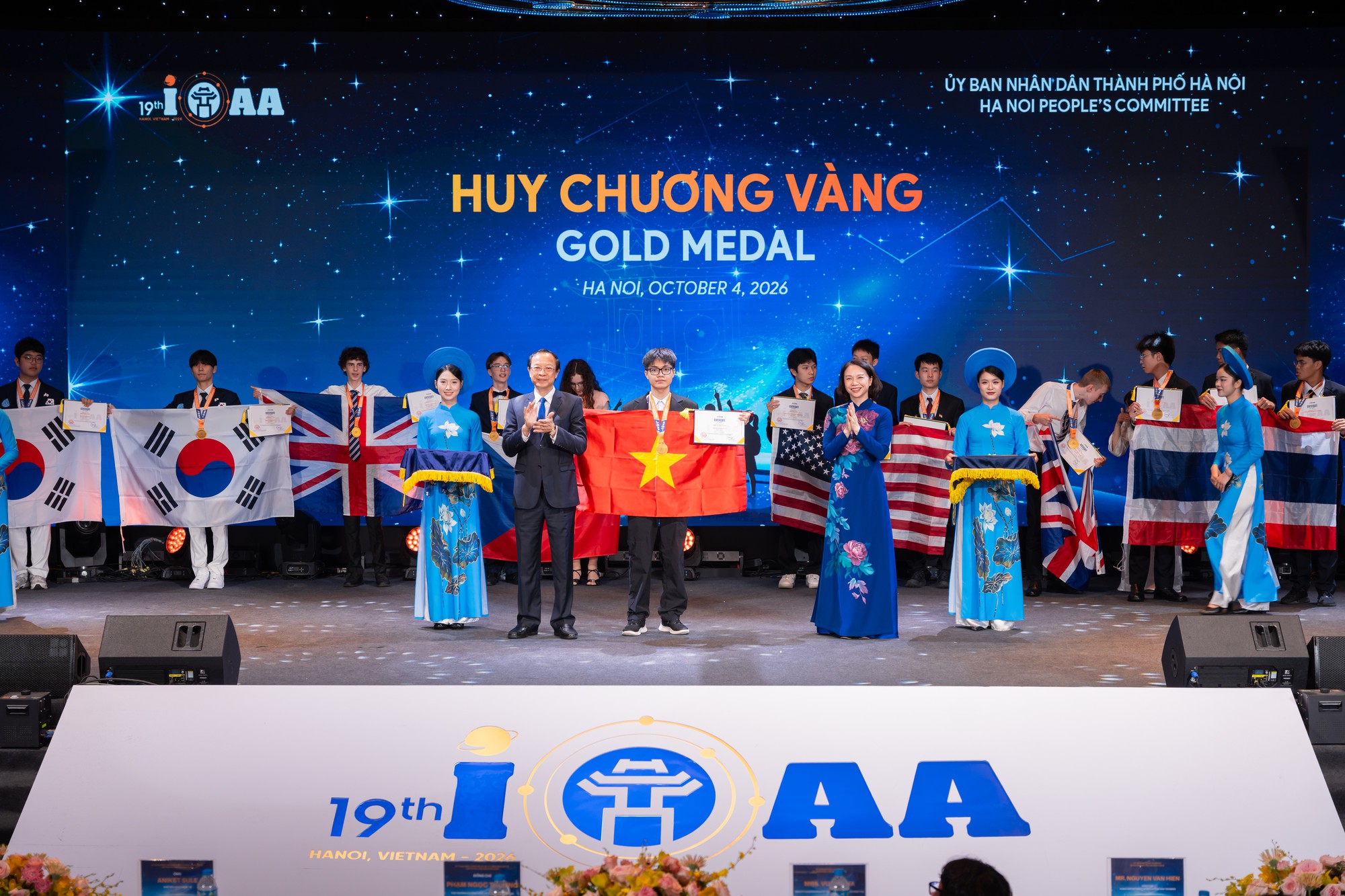 Việt Nam giành 6 Huy chương Vàng tại Olympic Thiên văn và Vật lý thiên văn quốc tế 2026 - Ảnh 1.