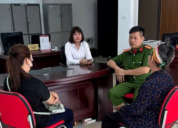 Người phụ nữ ở Hải Phòng rút 182 triệu đồng chuyển khoản cho “John Fred”, nhân viên Agribank lập tức trình báo công an- Ảnh 1.