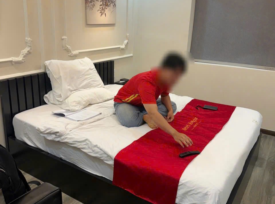 Công an yêu cầu người dân chủ động đến cơ quan chức năng khai báo giao dịch chuyển khoản trong trường hợp sau - Ảnh 3.