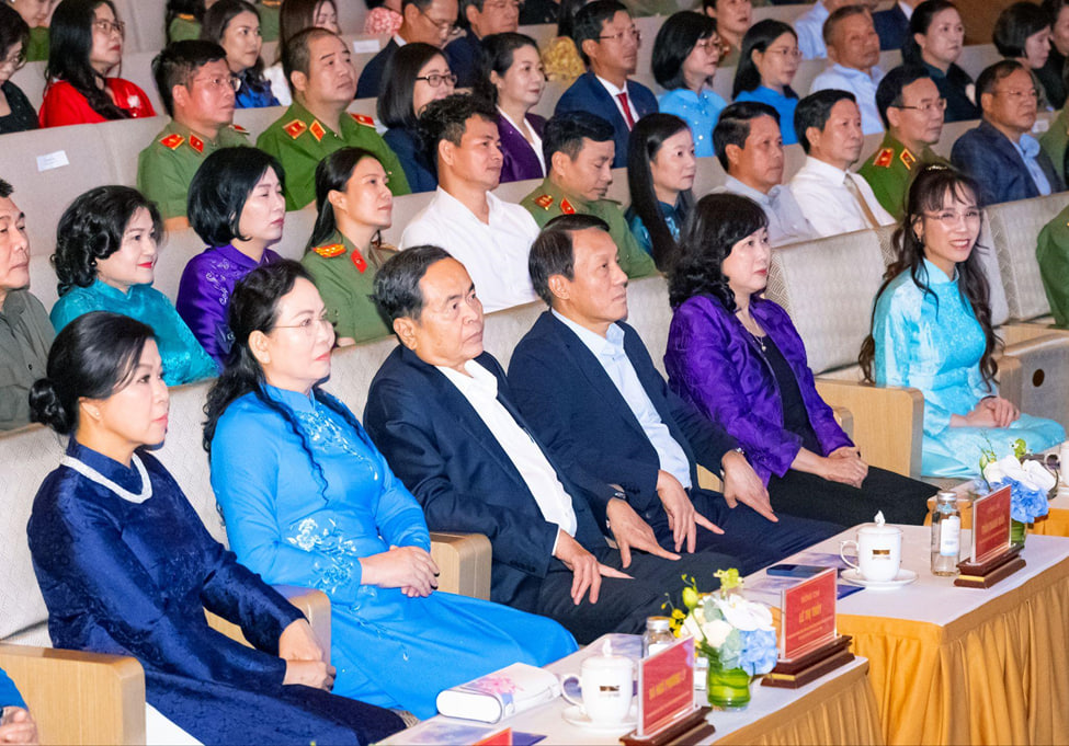 Vietjet, Sovico và HDBank đóng góp 30 tỷ đồng, chung tay hỗ trợ phụ nữ, trẻ em mắc bệnh hiểm nghèo có hoàn cảnh đặc biệt khó khăn - Ảnh 2.