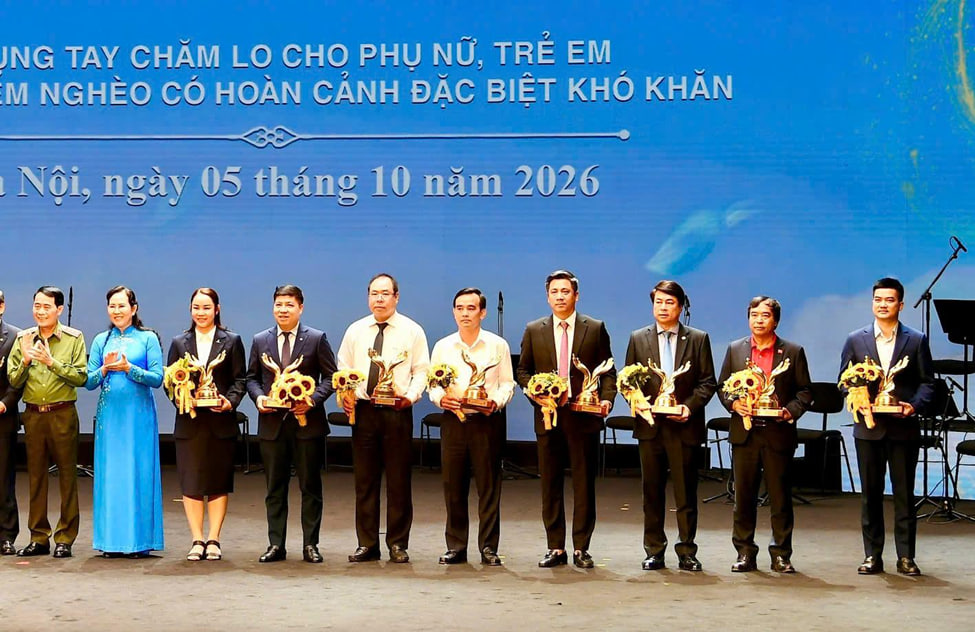 Vietjet, Sovico và HDBank đóng góp 30 tỷ đồng, chung tay hỗ trợ phụ nữ, trẻ em mắc bệnh hiểm nghèo có hoàn cảnh đặc biệt khó khăn - Ảnh 3.