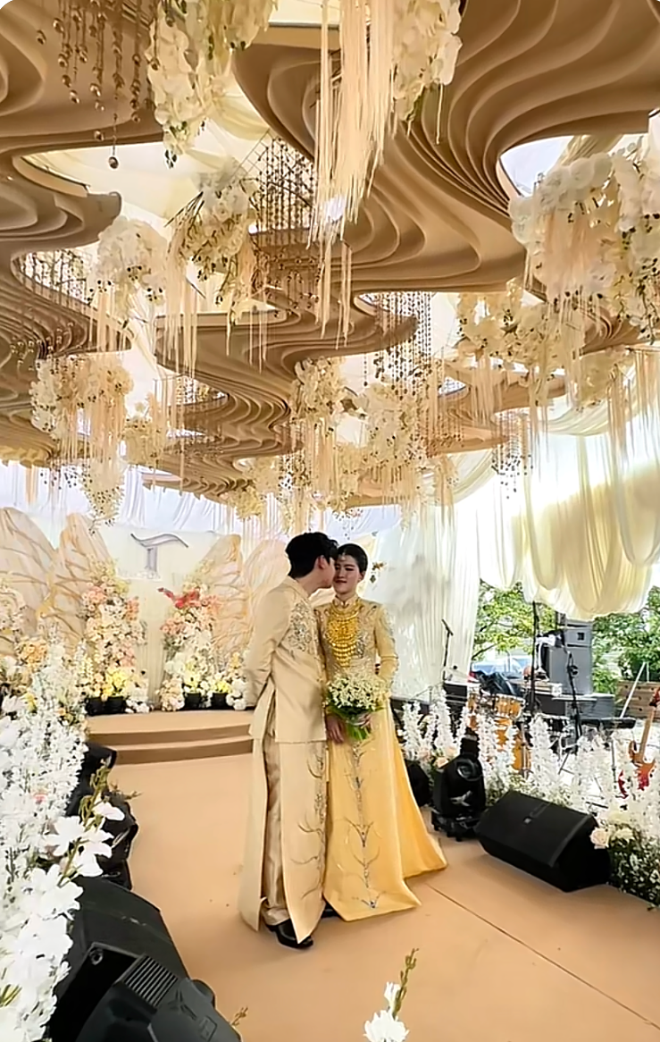 Đám cưới hào môn hot dần dần MXH: Thiếu gia ngành xăng dầu cưới ái nữ tiệm vàng- Ảnh 6.