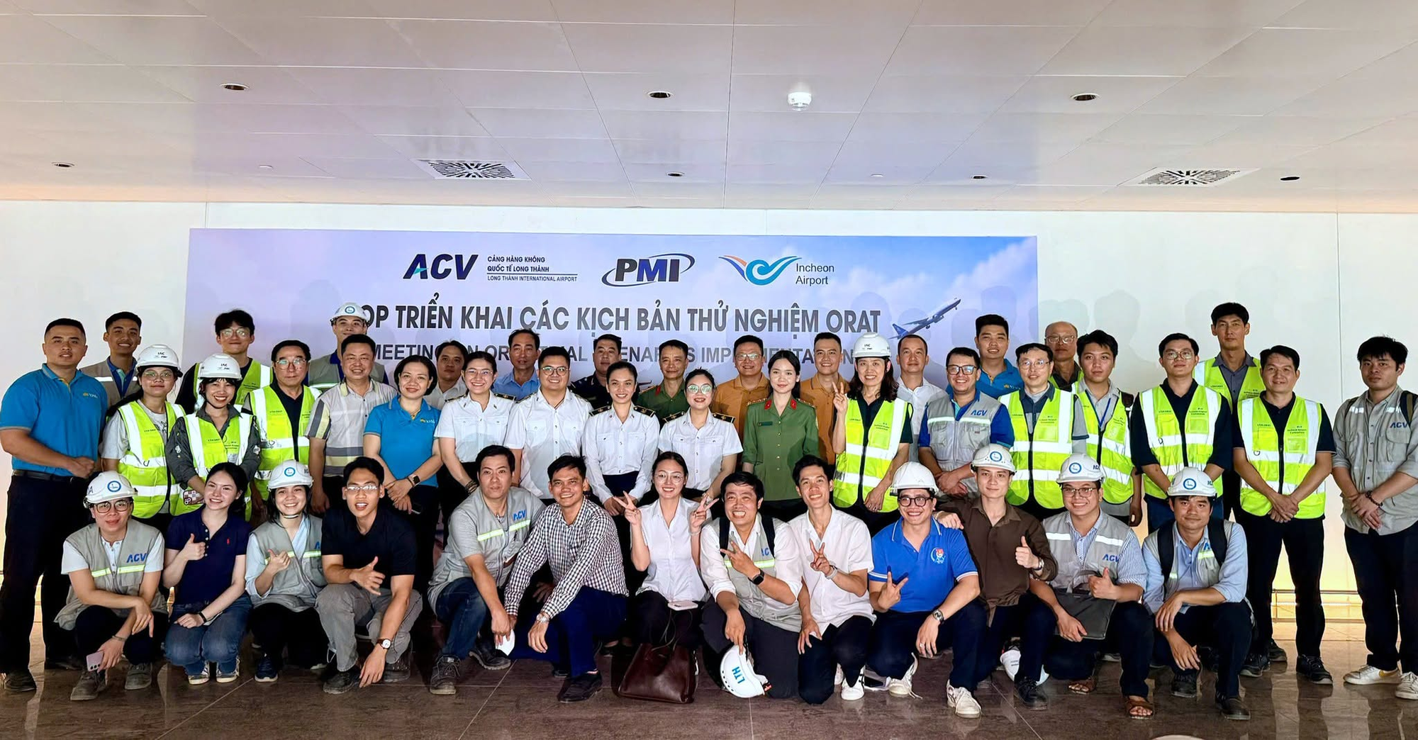 Hôm qua - 6/10, nhiều người được huy động làm nhiệm vụ đặc biệt tại sân bay Long Thành - Ảnh 9.
