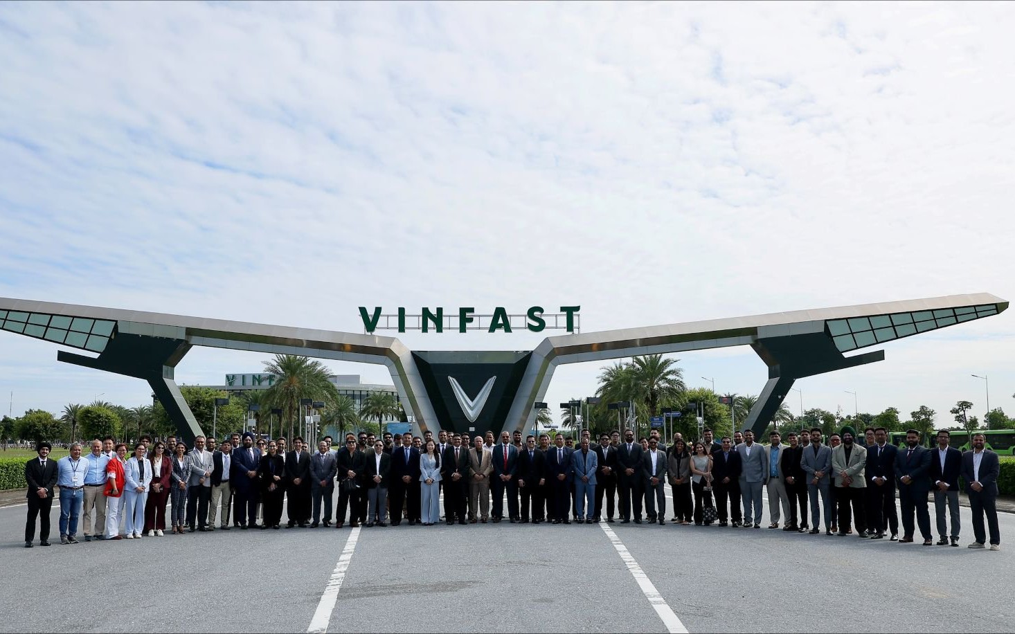 VinFast chuẩn bị mở hơn 50 showroom xe máy điện tại thị trường 1,5 tỷ dân