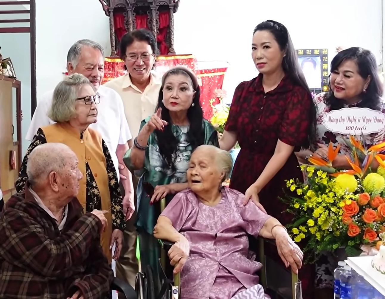 Nữ NSND quyền lực miền Nam 89 tuổi thăm đàn chị 99 tuổi, nói thẳng điều này - Ảnh 2.