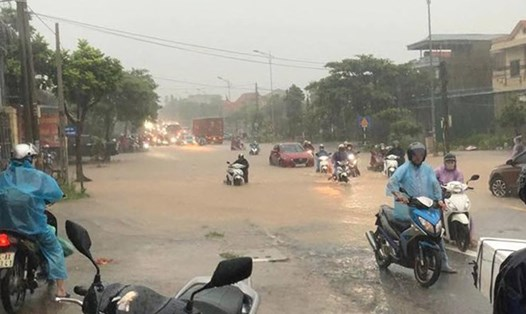 Đúng hôm nay - 8/10, sân bay Tân Sơn Nhất ghi nhận 2 máy bay bất ngờ chuyển hướng hạ cánh - Ảnh 2.