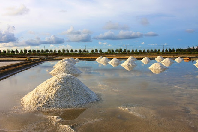 Việt Nam có ngọn núi cao chỉ hơn 10 m, được hình thành từ núi lửa cổ: Nằm biệt lập trên ốc đảo 240 hộ dân sinh sống, xuất hiện trong đề án du lịch sinh thái 1.600 tỷ đồng của địa phương - Ảnh 4.
