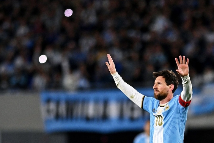 Messi là 'con gà đẻ trứng vàng', kéo 100 thương hiệu tài trợ cho LĐBĐ Argentina - Ảnh 4.