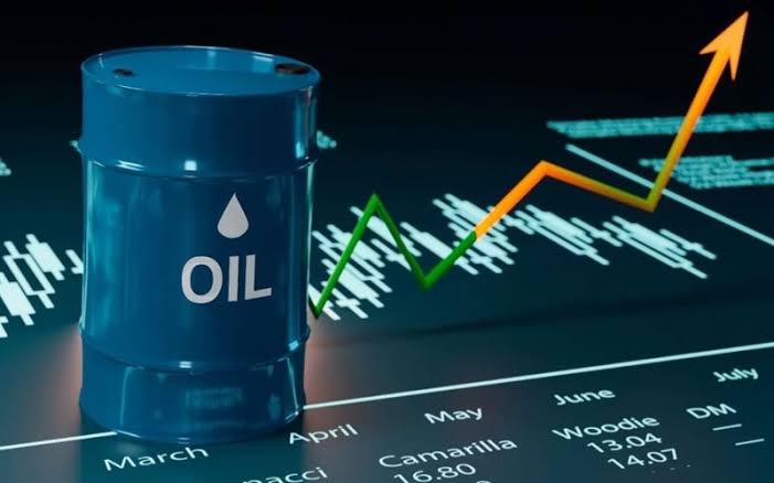 Giá dầu có thể vọt lên 200 USD/thùng?