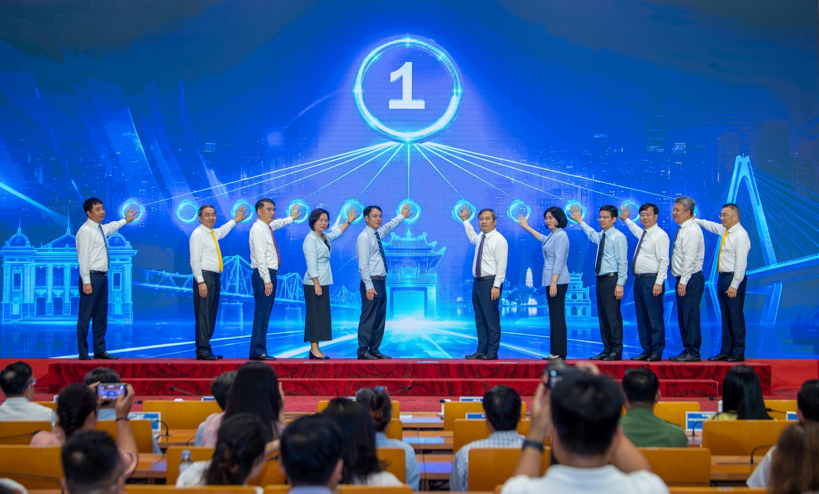 GS.Đặng Hùng Võ: Dự án tái thiết đô thị chưa từng có trong lịch sử, tái định cư tại chỗ, thiết lập "đô thị 15 phút"...sẽ đưa 1 phường đặc biệt tại trung tâm HN thành Downtown mới - Ảnh 10.