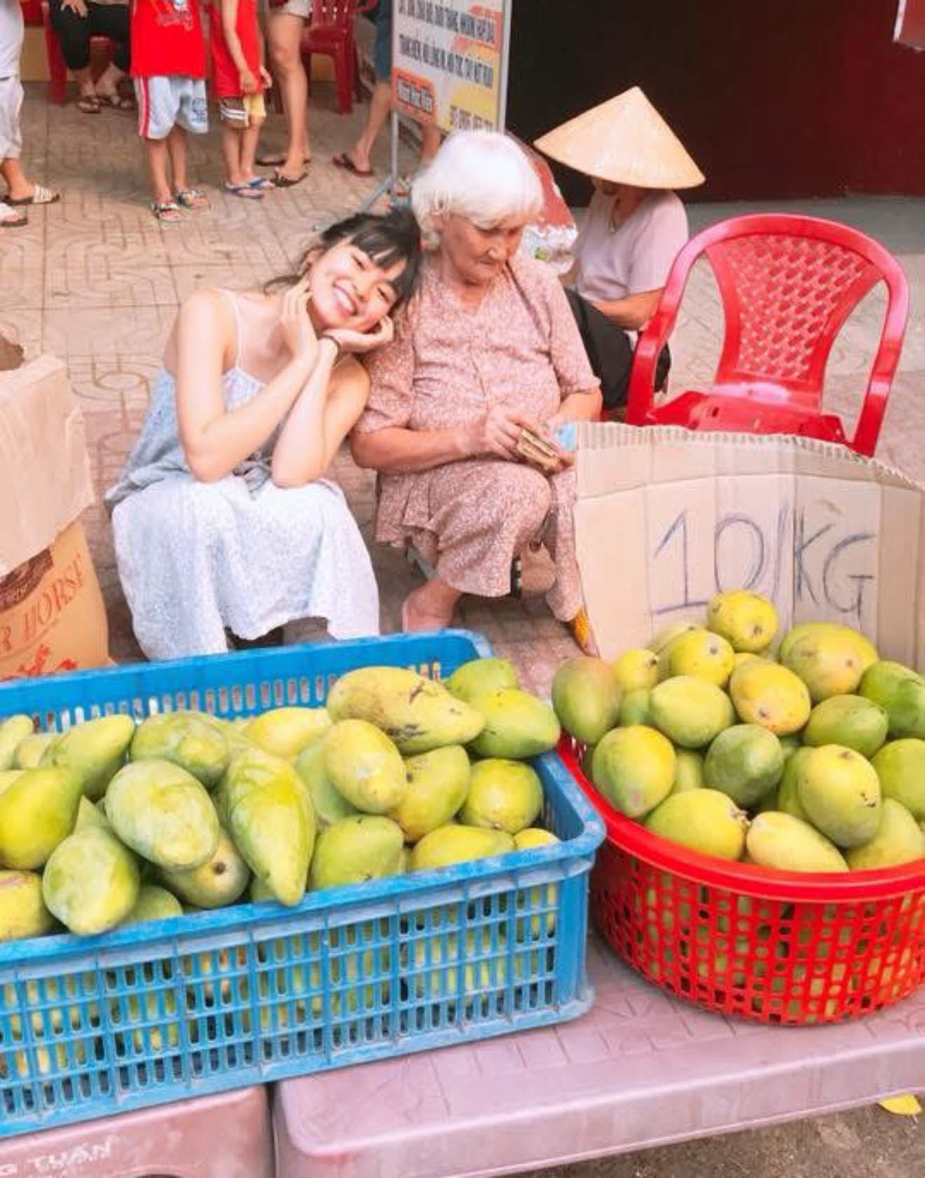 Diễn viên Khánh Vân báo tin tang sự  - Ảnh 1.